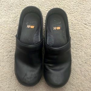 Women’s classic dansko